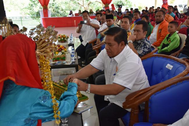 158 Pelatih dan Atlet Berprestasi Bengkalis Terima Bonus Dari KONI